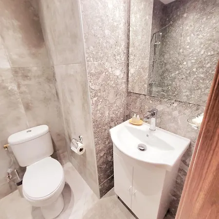 Studio Luxe By Goldenland Appartement *