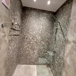 Luxe By Goldenland Apartman *